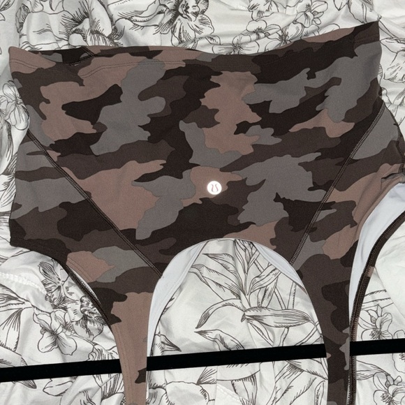 Lululemon Align Tank 🍋 - Picture 3 of 4